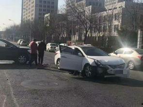 国产两辆车相撞事故视频  第3张